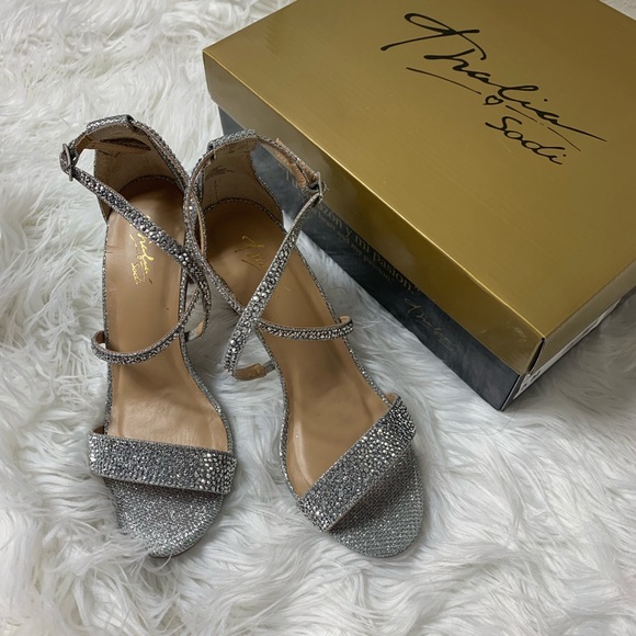 SPARKLY! Thalia Sodi Sparkly Sandals - Picture 3 of 3